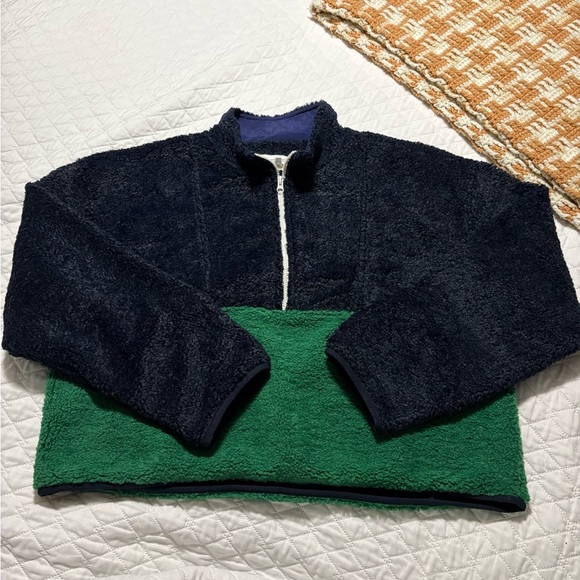 Sincerly Jules Sweaters - Sincerely Jules for Bandier Navy and Green Cropped Half Zip Sherpa Pullover
